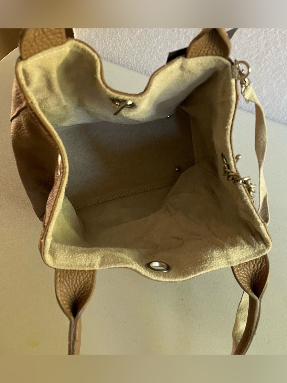🔥 NWT Brown Pebbled Italian Leather Shoulder Bag Yes Accessories Tassel Hobo - Picture 10 of 14